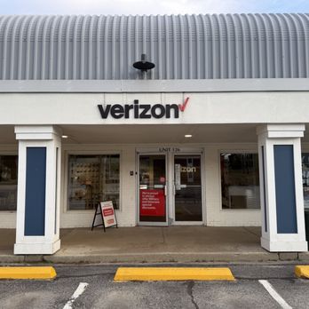 Verizon - Mobile Phones Near Me - New London, New Hampshire Verizon - Mobile Phones Near Me - New London, New Hampshire