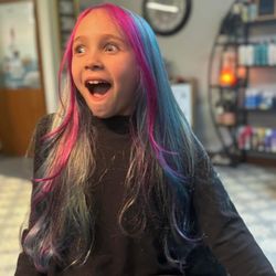 The Looking Glass Salon