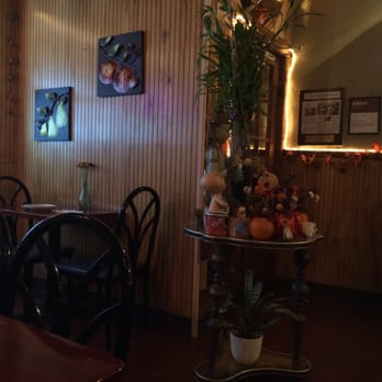 Topaz Thai Restaurant - inside - Thai Near Me - Belleville, New Jersey Topaz Thai Restaurant - inside - Thai Near Me - Belleville, New Jersey