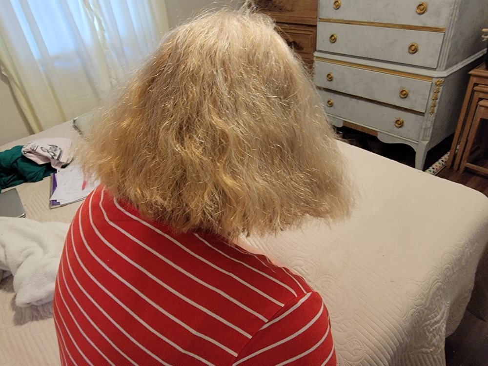 Barbara's Hair Salon Logo