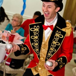 EPIC Entertainment - Taylor juggling!!