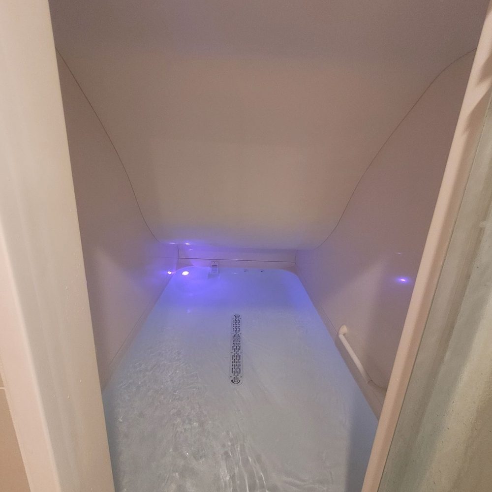 Floatopia Float Spa & Salt Cave - Floating chamber - Float Spa Near Me - Huntington Station, New York