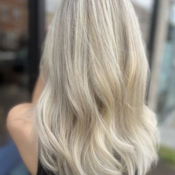 Giulia Love Salon - Hair Stylists Near Me - astoria, New York