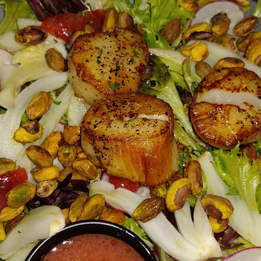 The Stubborn Mule - Harvest Scallop Salad - New American Near Me - Orlando, Florida The Stubborn Mule - Harvest Scallop Salad - New American Near Me - Orlando, Florida