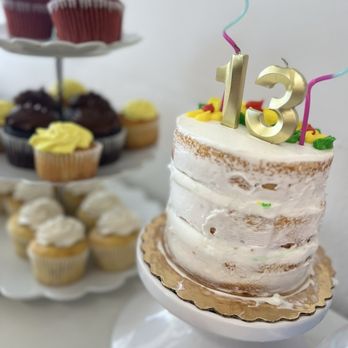 Mountain View Candle Company - Our snack table with cupcakes and birthday cake - Candle Stores Near Me - Mountain View, California Mountain View Candle Company - Our snack table with cupcakes and birthday cake - Candle Stores Near Me - Mountain View, California