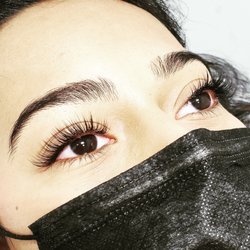 Nail Story - Hybrid eyelash extension!