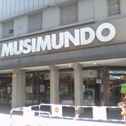 Musimundo - Peatonal San Martín - Frente
