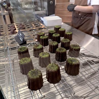 Bu Pastry Bar - Matcha Canelé - Cafes Near Me - Pasadena, California