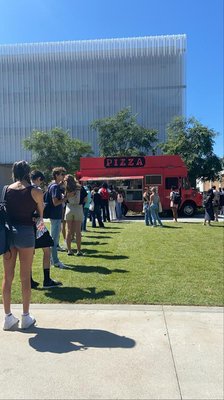 Angelenos' Wood Fired Pizza Catering by null