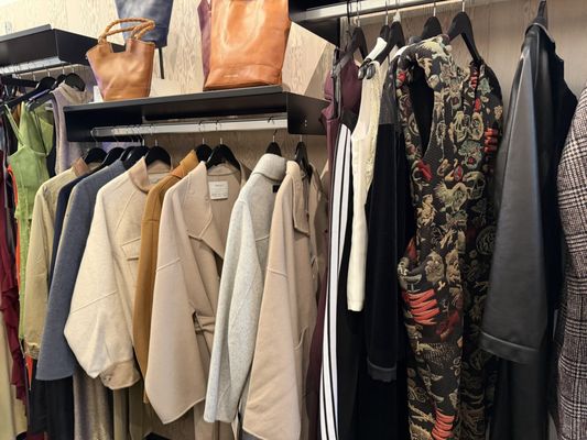 Wolf & Badger by null