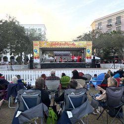 Sunday on the Waterfront