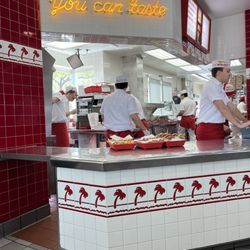 In-N-Out Burger - Busy busy busy