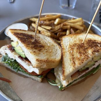 1909 - Chicken Sammie - Bars Near Me - Temecula, California