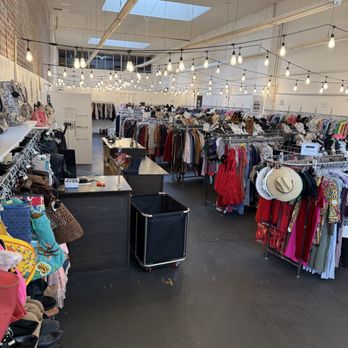 Cassandra’s Closet - Used, Vintage & Consignment Near Me - Everett, Washington Cassandra’s Closet - Used, Vintage & Consignment Near Me - Everett, Washington