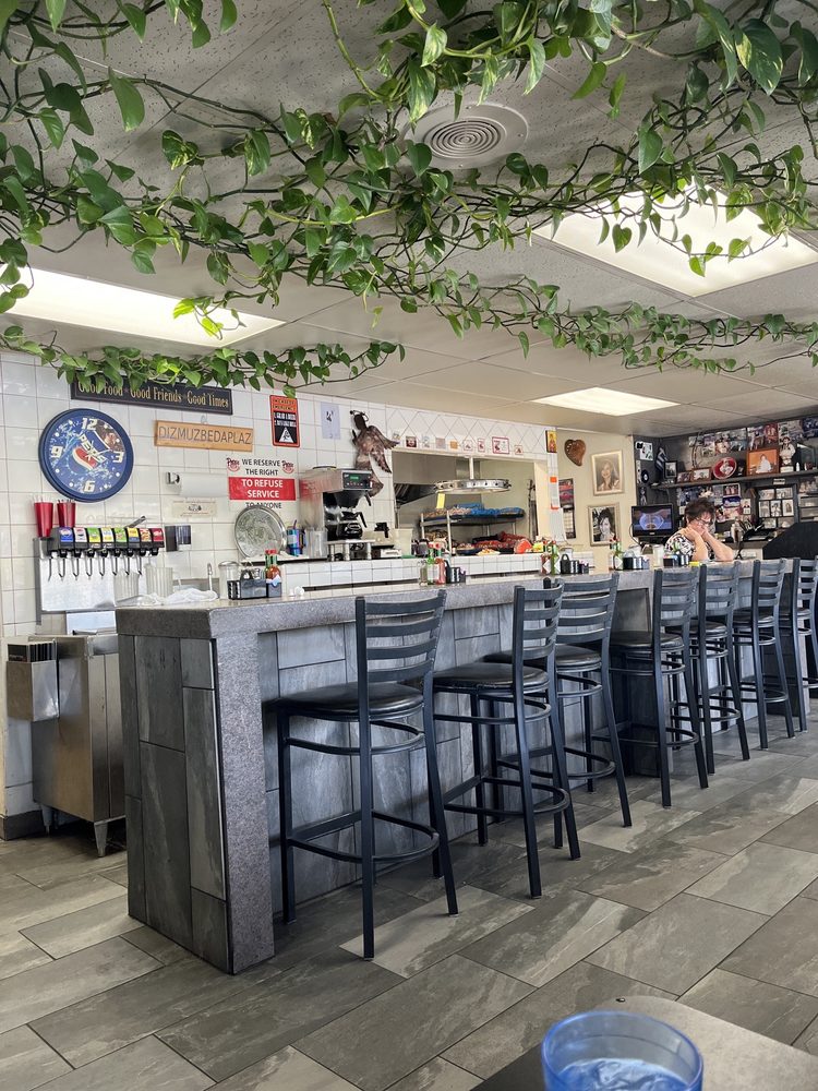 Pete's Cafe