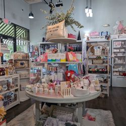 Mon Amie Amy - Spa/self care gifts