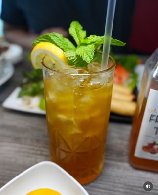 Pho Leo & Grill by null