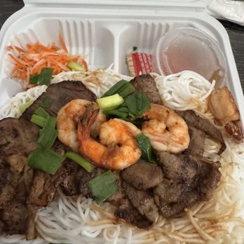 House of Pho - Grilled Pork and Shrimp Vermicelli - Vietnamese Near Me - Hayward, California