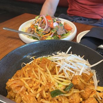 Krok - Pad thai and beef salad - Thai Near Me - Las Vegas, Nevada Krok - Pad thai and beef salad - Thai Near Me - Las Vegas, Nevada