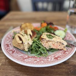 Once Upon a Table - Salmon cakes
