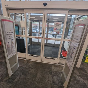 CVS Pharmacy - Front doors - Drugstores Near Me - Wellesley, Massachusetts