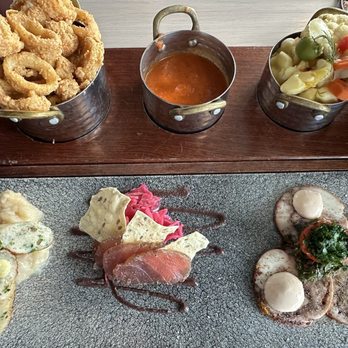 Narcoossee's - Buttermilk-fried Calamari  Ocean-inspired Charcuterie Board - New American Near Me - Lake Buena Vista, Florida