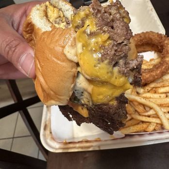 Burger 3000 - Burgers Near Me - Chatsworth, California