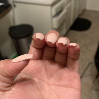 Luxe Nail Salon - You can see how thick the polish is - Nail Salons Near Me - Hayward, California