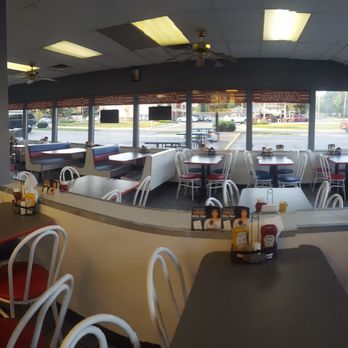 DQ Grill & Chill Restaurant - Lots of parking and seating, great for large groups and parties - Fast Food Near Me - Bellevue, Nebraska DQ Grill & Chill Restaurant - Lots of parking and seating, great for large groups and parties - Fast Food Near Me - Bellevue, Nebraska