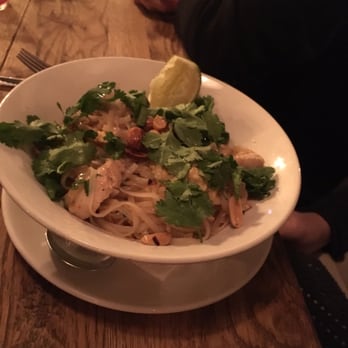 Lamucca de Pez - Pad Thai - Modern European Near Me - Madrid, M Lamucca de Pez - Pad Thai - Modern European Near Me - Madrid, M
