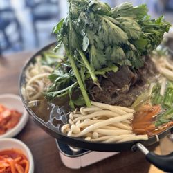 Jang Su Seolleongtang - Bulgogi Hot pot ( For 2)