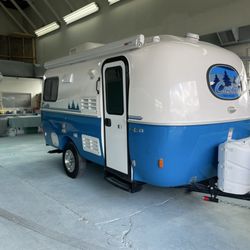 Allisland Fiberglass - Our retro beauty