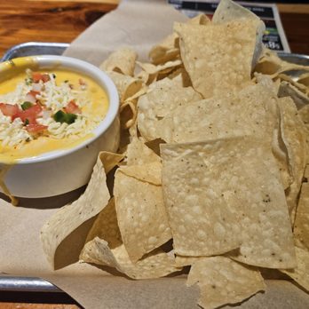 Twin Peaks - Driving through - Sports Bars Near Me - Knoxville, Tennessee Twin Peaks - Driving through - Sports Bars Near Me - Knoxville, Tennessee