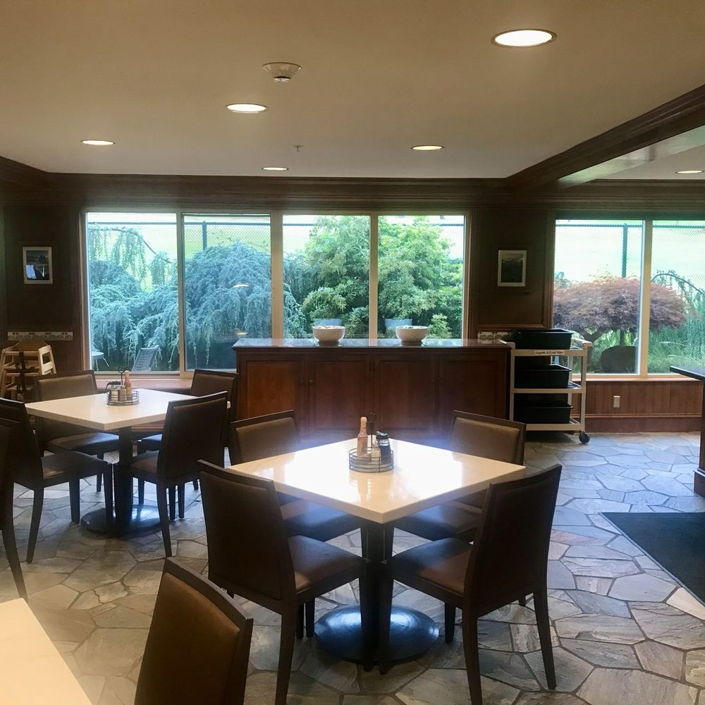 Olympic Lodge - Dining area - Hotels Near Me - Port Angeles, Washington Olympic Lodge - Dining area - Hotels Near Me - Port Angeles, Washington