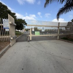 Manhattan Beach Middle School Pickleball Courts