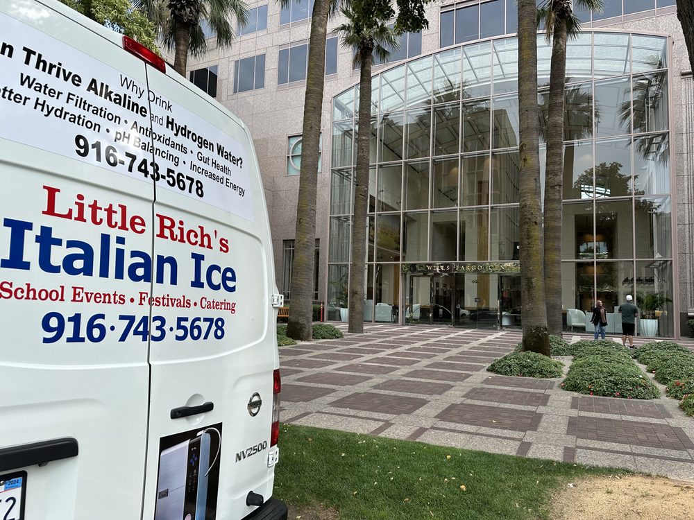 Little Rich’s Italian Ice Logo