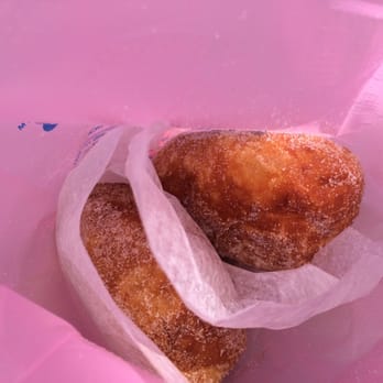 Leonard's Bakery - Cinnamon Sugar and Original Malasadas - Bakeries Near Me - Waipahu, Hawaii Leonard's Bakery - Cinnamon Sugar and Original Malasadas - Bakeries Near Me - Waipahu, Hawaii