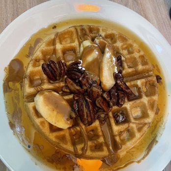 Social Kitchen & Bar - Salted pecan waffle - New American Near Me - Birmingham, Michigan