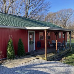 Bossaer Farms Bakery and Cafe - Entrance