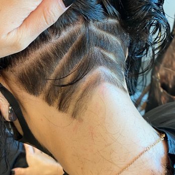 Salon D'Shayn - Undercut by Candis! - Hair Salons Near Me - Phoenix, Arizona Salon D'Shayn - Undercut by Candis! - Hair Salons Near Me - Phoenix, Arizona