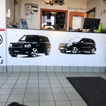 European Car Care - The inside - Oil Change Stations Near Me - Carrollton, Texas European Car Care - The inside - Oil Change Stations Near Me - Carrollton, Texas