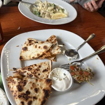 Sound View Cafe - Quesadillas and Fetucinne Alfredo - Breakfast & Brunch Near Me - Seattle, Washington