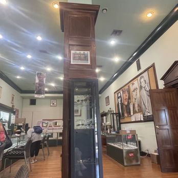 Eye Max Optometry - Inside - Optometrists Near Me - Los Angeles, California