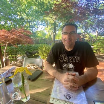 Hendel's - More patio pictures - New American Near Me - Florissant, Missouri