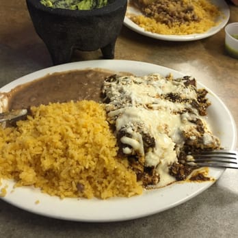 El Matador - Enchilada con mole...it's not on the menu but they make it! Well! - Mexican Near Me - Bloomfield, New Jersey El Matador - Enchilada con mole...it's not on the menu but they make it! Well! - Mexican Near Me - Bloomfield, New Jersey