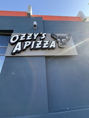 Ozzy's Apizza by null
