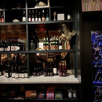 Dudley Market - Inside - Wine Bars Near Me - Venice, California