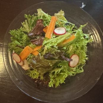 BLUEBiRD - House salad - Bars Near Me - Hancock, Massachusetts