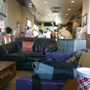 Red Frog Coffee - Interior, comfy - Coffee & Tea Near Me - Longmont, Colorado Red Frog Coffee - Interior, comfy - Coffee & Tea Near Me - Longmont, Colorado