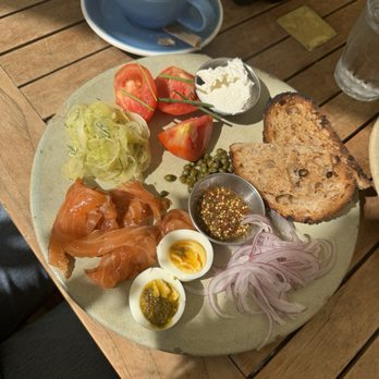 Fig Tree - Cafes Near Me - Los Angeles, California